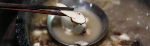 ǧ��Ʒ����ʯ�������麣��3000�׸�ԭ�ϵĲ�ζ